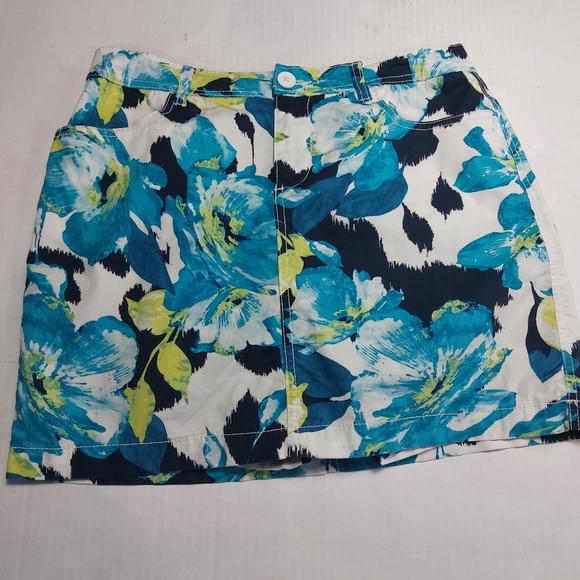 St John's Bay Floral Design Multicolor Skort Size 8 - Picture 7 of 8